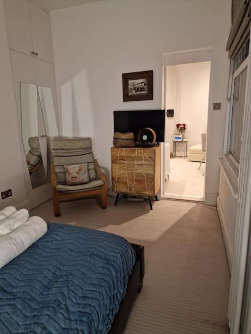Quintessentially 'London' Flat 외부 사진